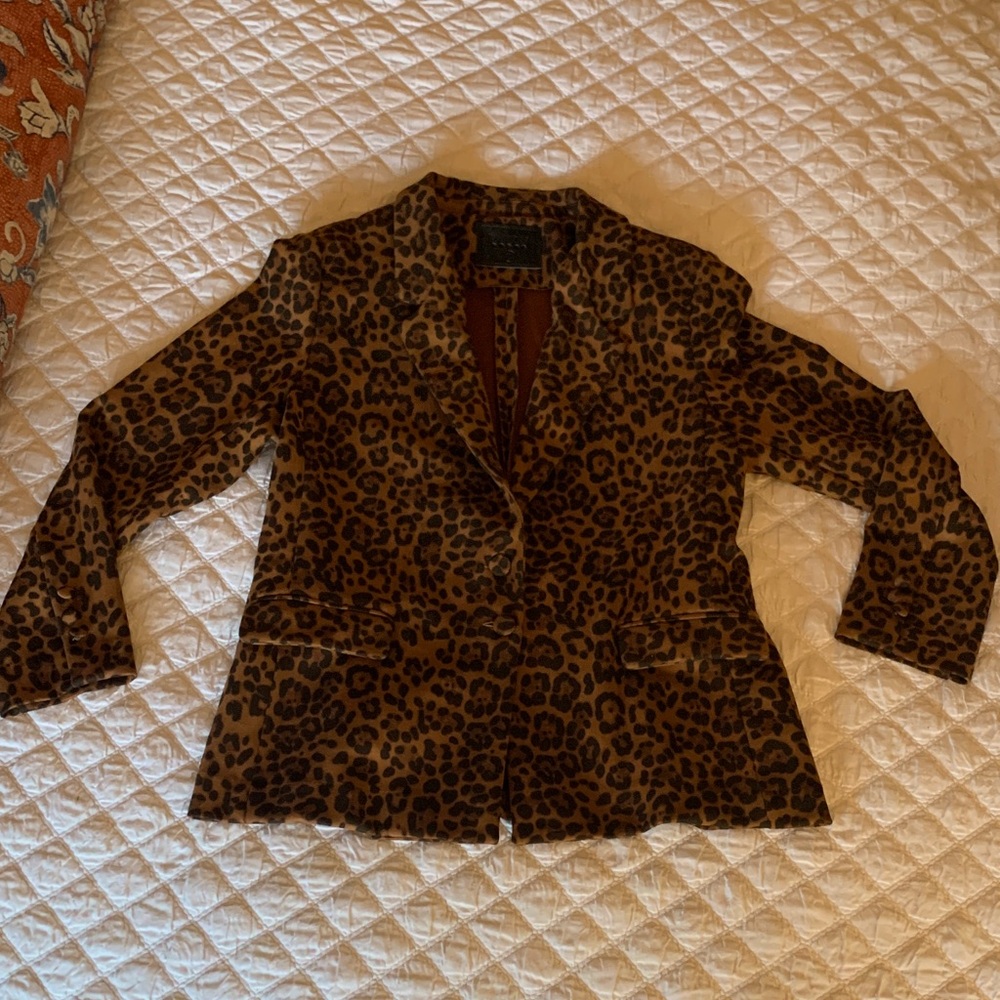 Blank NYC XL leopard Print Blazer